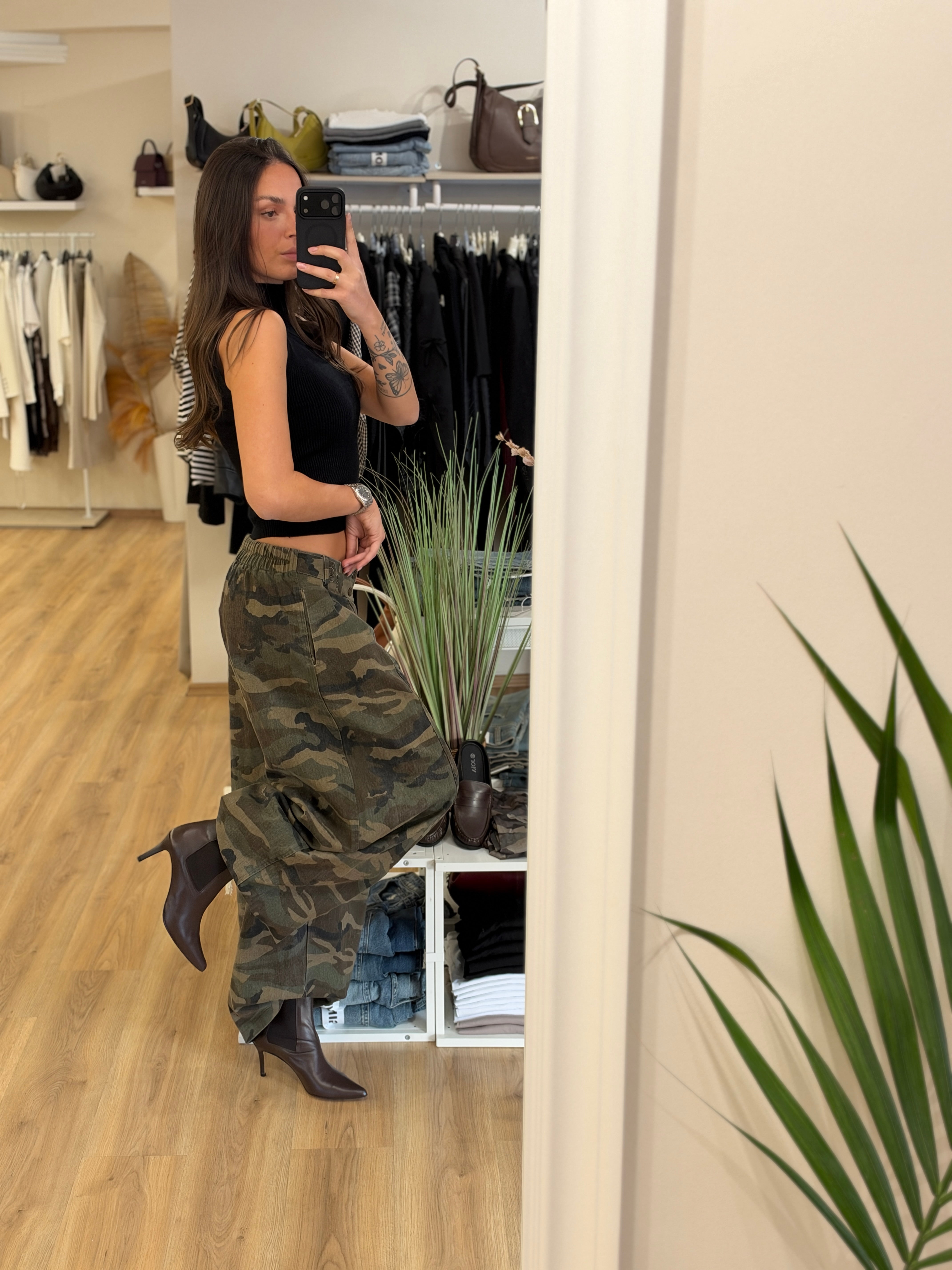 Jeans cargo baloon elasticizzato.