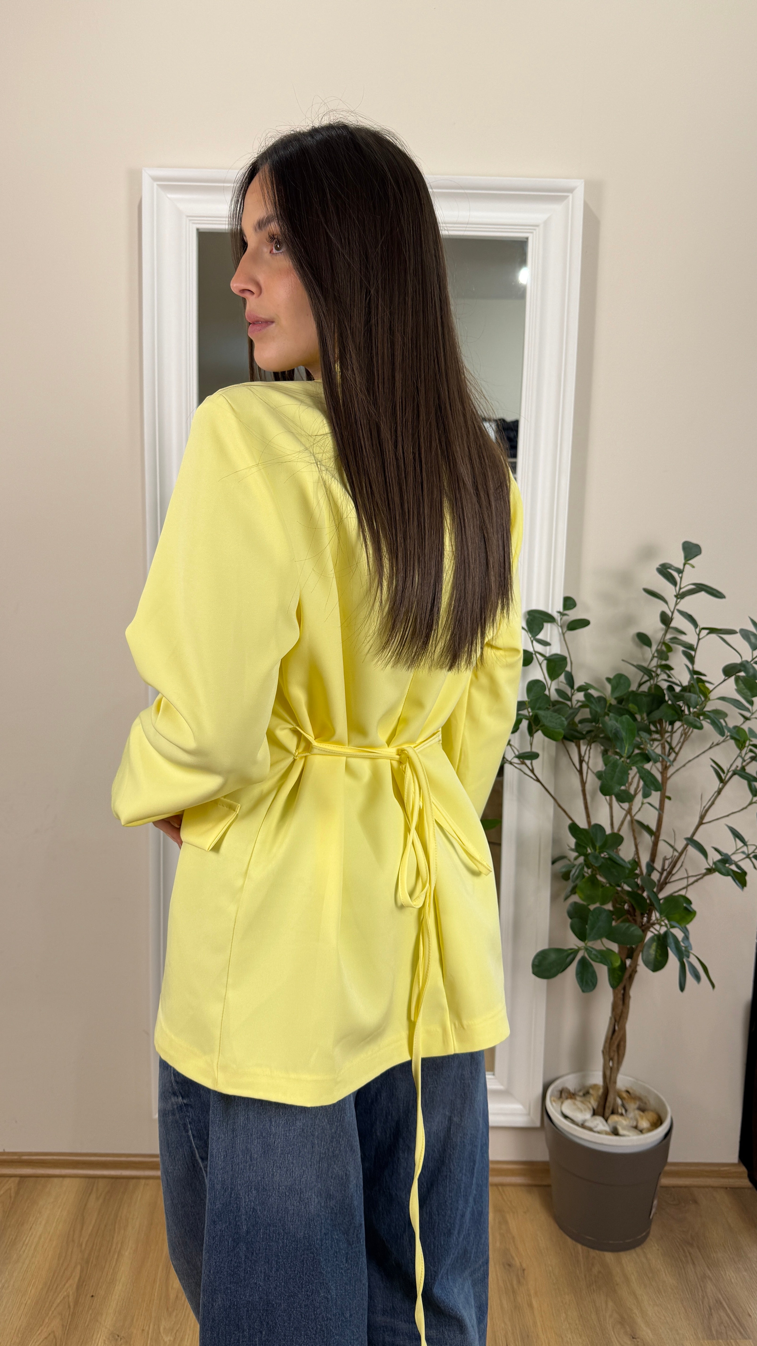 Blazer con cinta, doppio petto.