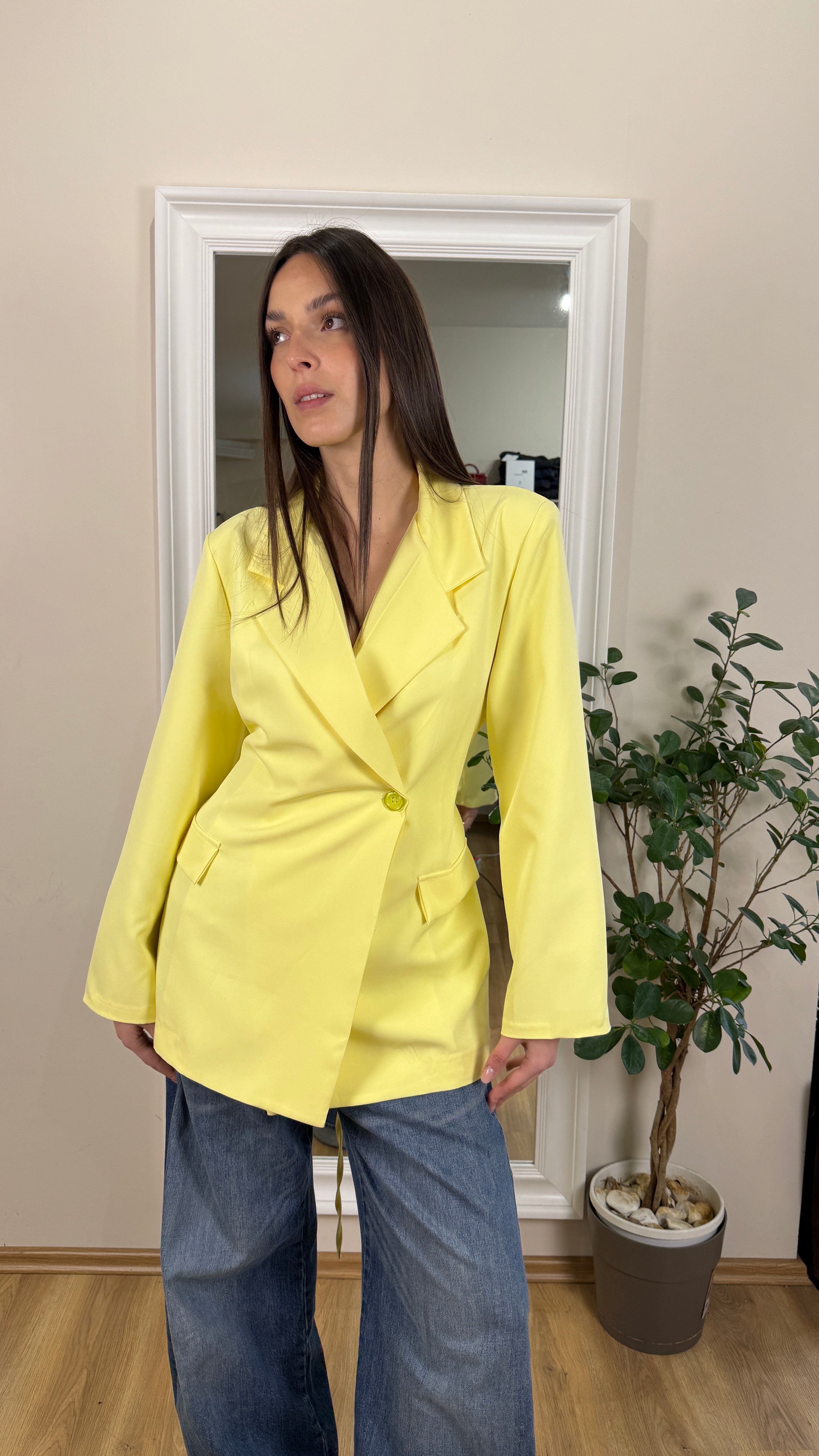 Blazer con cinta, doppio petto.