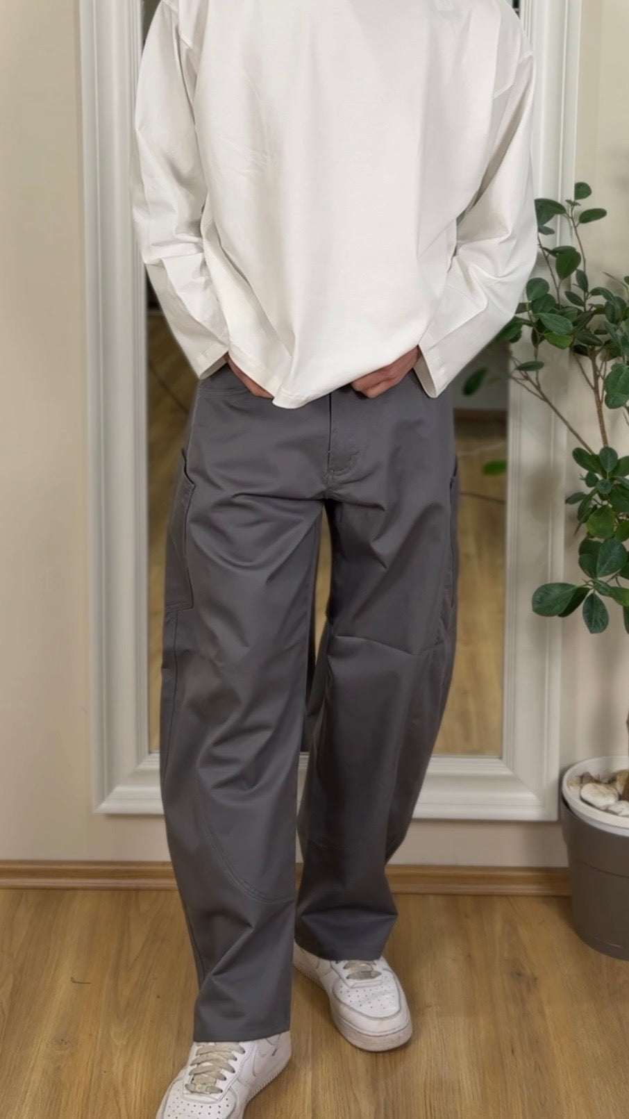 Jeans cargo Balloon grigio.