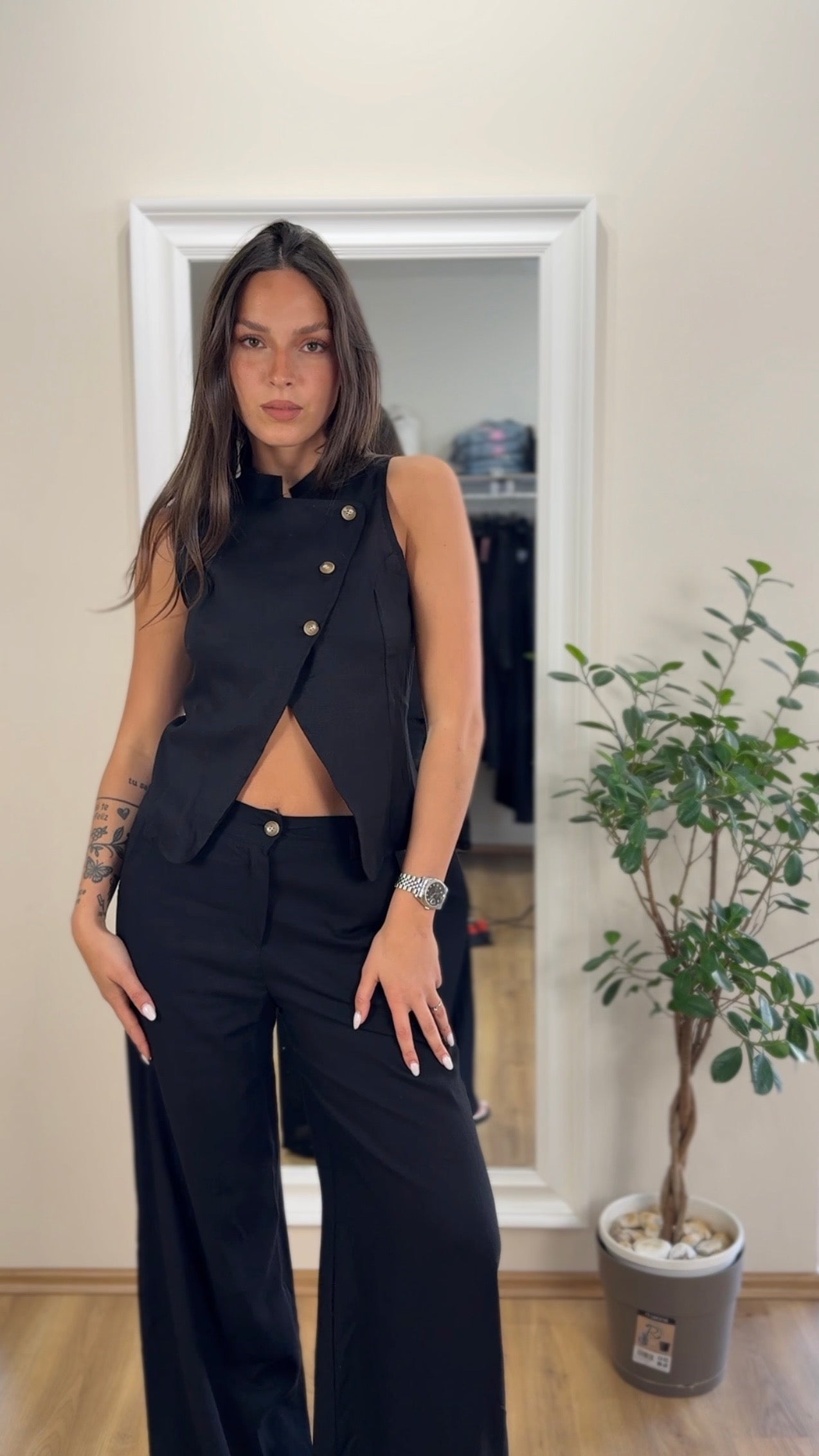 coordinato gilet e pantalone.