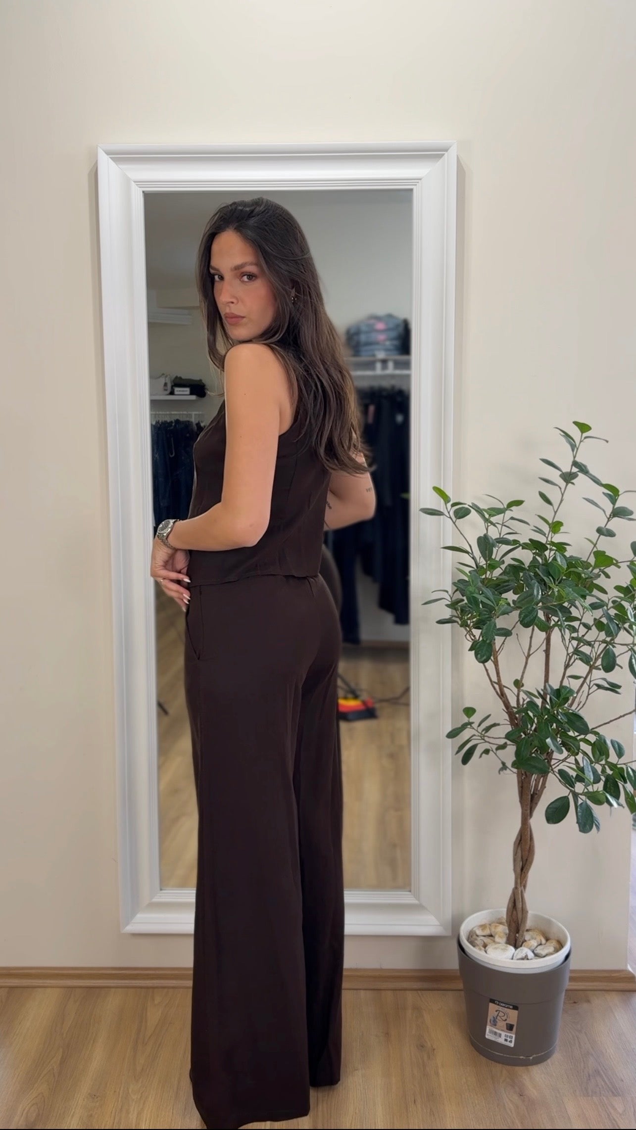 coordinato gilet e pantalone.