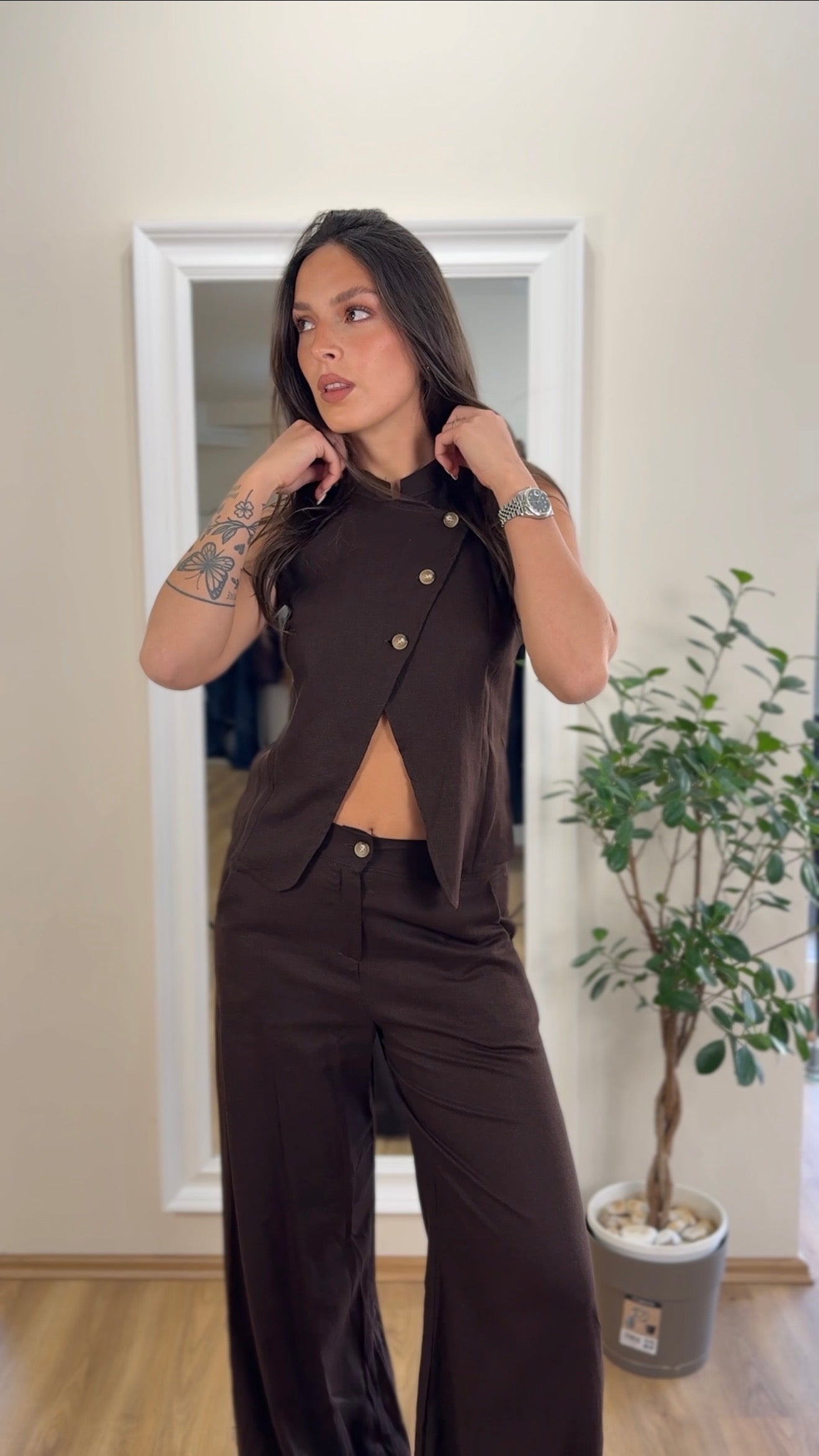coordinato gilet e pantalone.